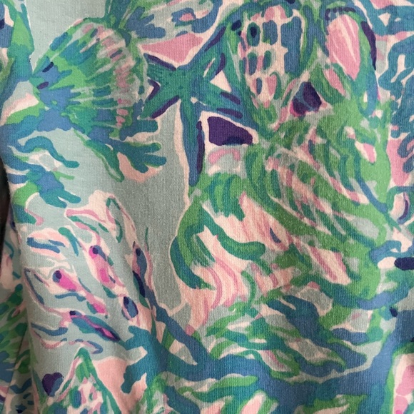 Lilly Pulitzer top popover UPF 50 - Picture 2 of 6